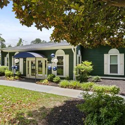 exterior view at Century Plaza, located in Greenville, SC